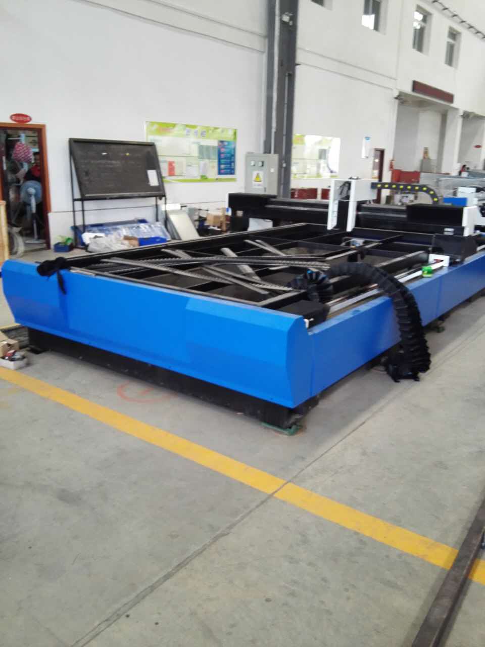 光纖激光切割機(jī)安裝現(xiàn)場